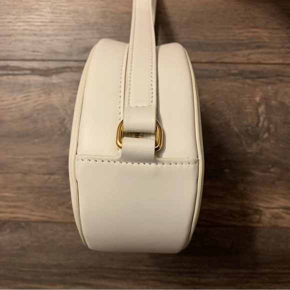 Celine Oval Bag Cuir Triomphe in White Smooth Calfskin - Picture 6 of 14